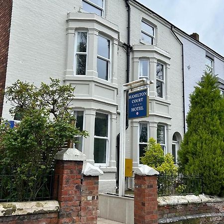 Hamilton Court Hotel Hoole Честър Екстериор снимка